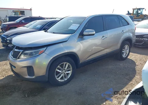 2015 Kia Sorento Lx z USA, uszkodzony, nr VIN 5XYKT3A6XFG596306